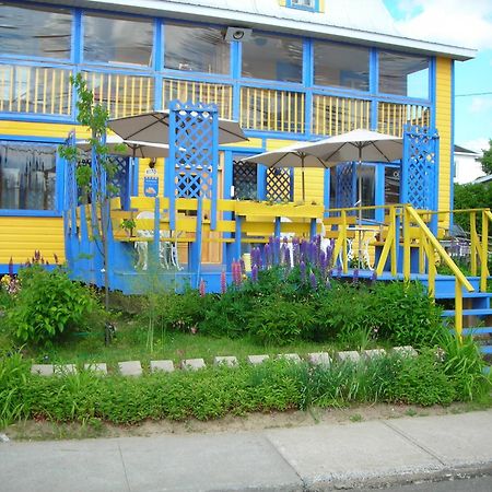 Gite Des Hauteurs Et Cafe De La Place Saint Zenon Dış mekan fotoğraf