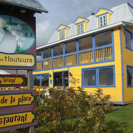 Gite Des Hauteurs Et Cafe De La Place Saint Zenon Dış mekan fotoğraf