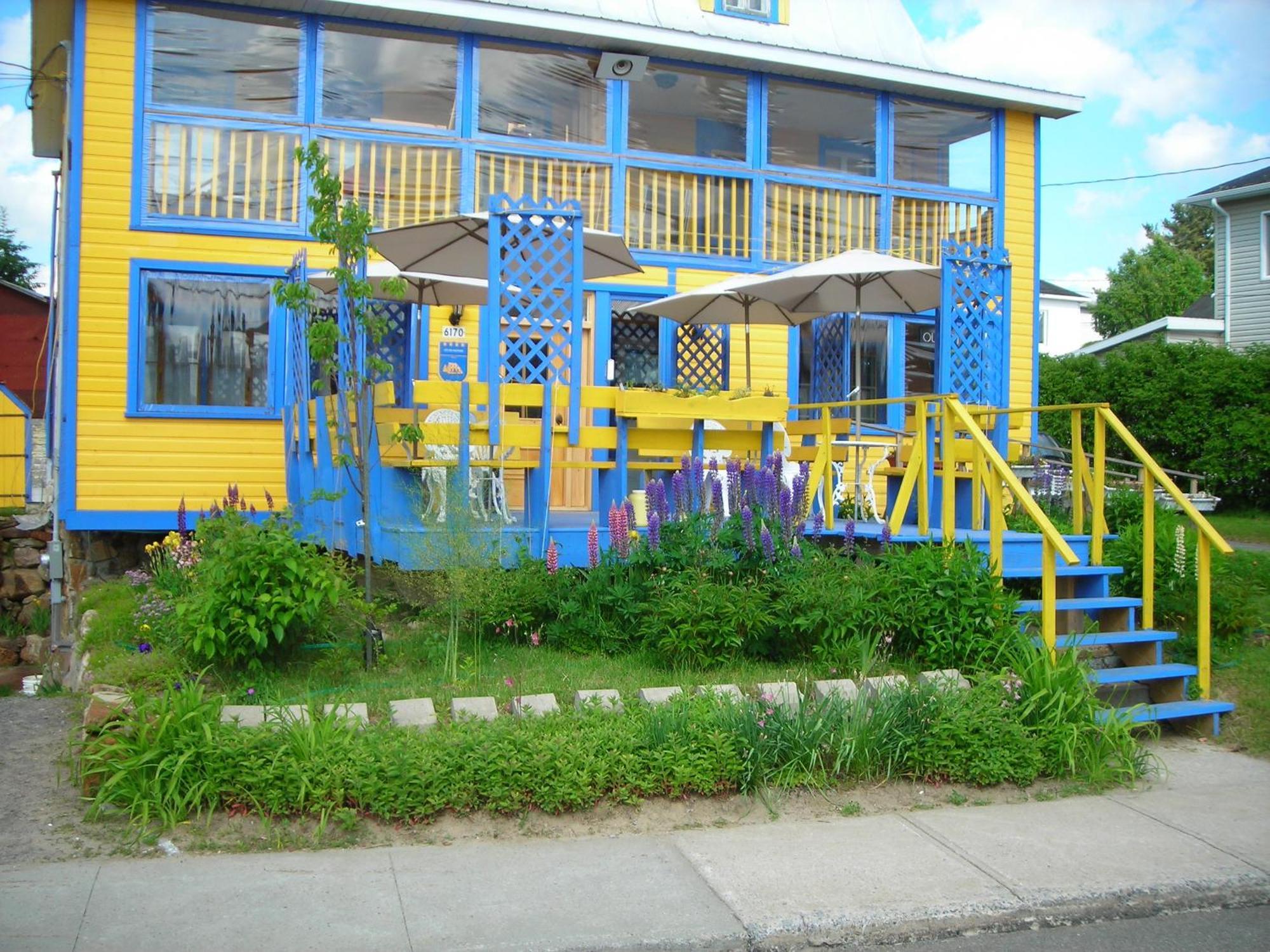 Gite Des Hauteurs Et Cafe De La Place Saint Zenon Dış mekan fotoğraf